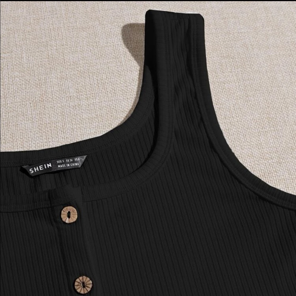 Button Front Rib Knit Crop Tank Top - Picture 5 of 5
